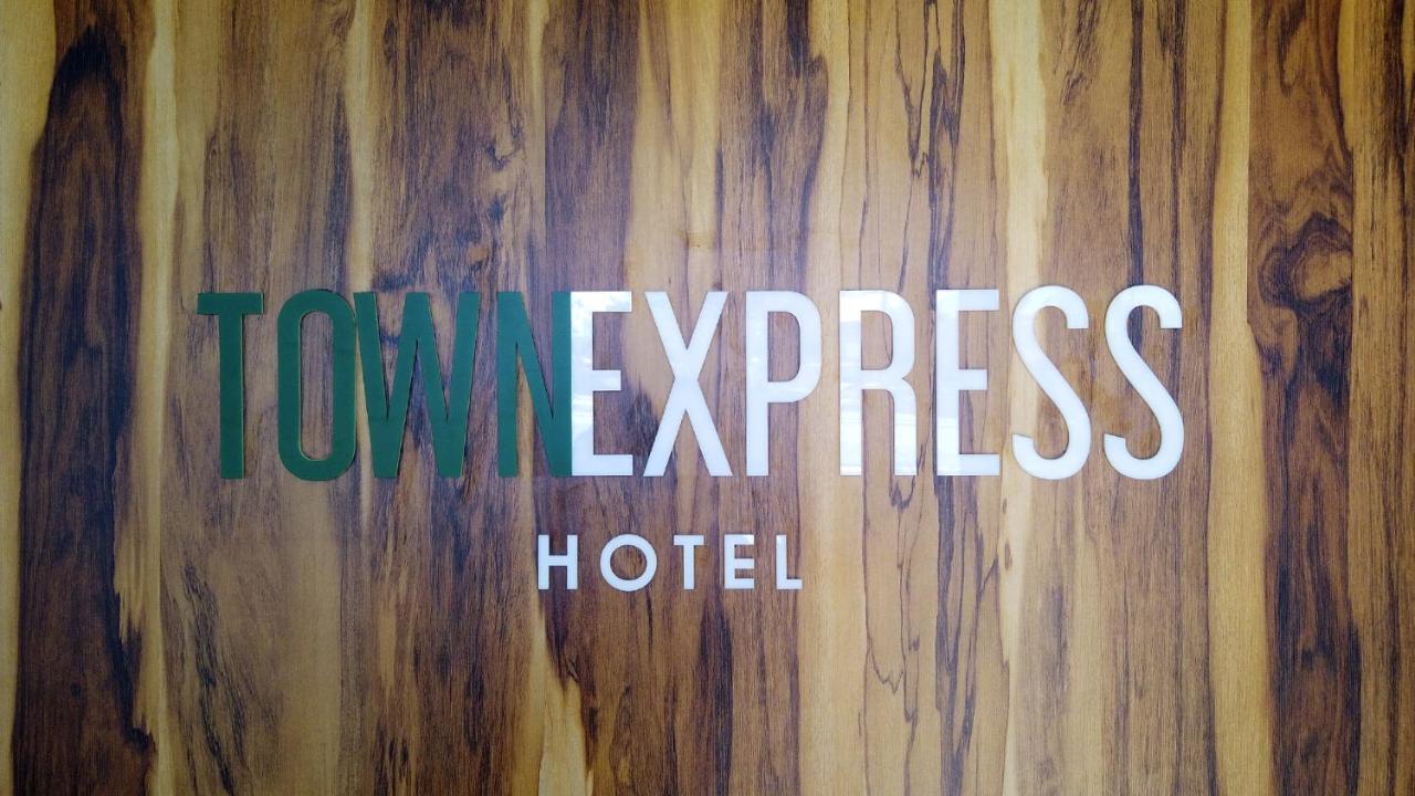 Hotel Town Express Durango Buitenkant foto